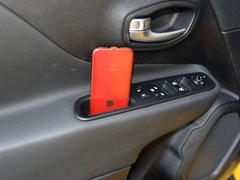 2019款 220T 自动精英版