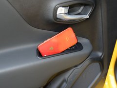 2019款 220T 自动精英版