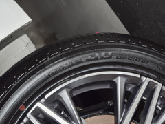 2019款 2.0L 混动豪华版