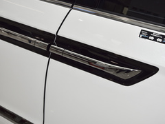 2019款 2.0L 混动豪华版