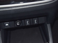 2019款 2.0L 混动豪华版