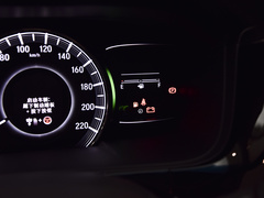 2019款 2.0L 混动豪华版