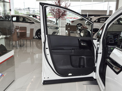 2019款 2.0L 混动豪华版