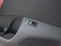 2019款 1.5L 自动荣耀版