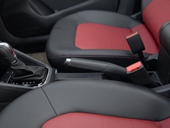 2019款 1.5L 自动荣耀版