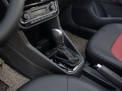 2019款 1.5L 自动荣耀版