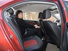 2019款 1.5L 自动荣耀版