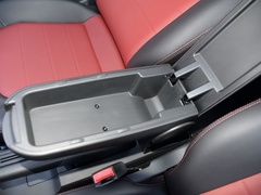 2019款 1.5L 自动荣耀版