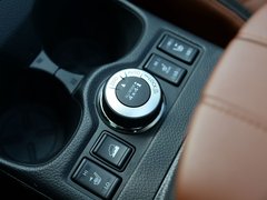 2020款 2.5L CVT至尊领航版 4WD