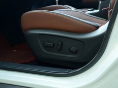 2020款 2.5L CVT至尊领航版 4WD