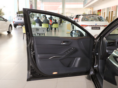 2019款 2.0L 进取版