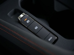 2020款 1.5L CVT 24小时在线精英型