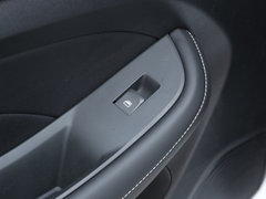 2020款 1.5L 手动领豪版