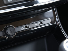 2020款 1.5L 手动领豪版