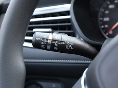 2020款 1.5L 手动领豪版
