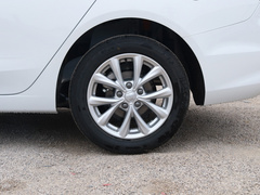 2020款 1.5L 手动4G互联领豪版