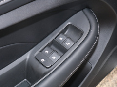 2020款 1.5L 手动4G互联领豪版
