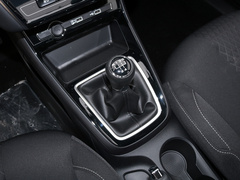 2020款 1.5L 手动4G互联领豪版
