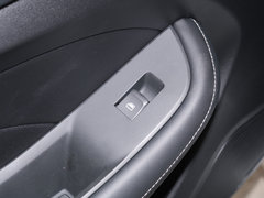 2020款 1.5L 手动4G互联领豪旗舰版