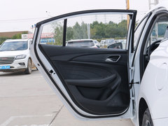 2020款 1.5L 手动4G互联领豪旗舰版