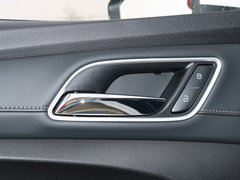 2020款 1.5L 手动4G互联领豪旗舰版