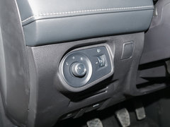2020款 1.5L 手动4G互联领豪旗舰版