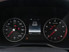 2020款 1.5L 手动4G互联领豪旗舰版