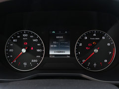 2020款 1.5L 手动4G互联领豪旗舰版