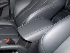 2020款 1.5L 手动4G互联领豪旗舰版