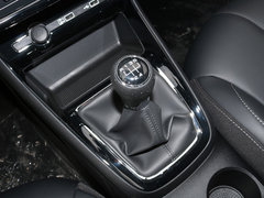 2020款 1.5L 手动4G互联领豪旗舰版