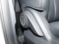 2020款 1.5L 手动4G互联领豪旗舰版
