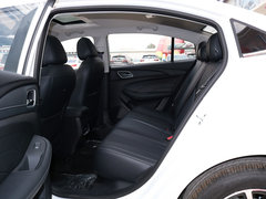 2020款 1.5L 手动4G互联领豪旗舰版