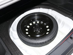 2020款 1.5L 手动4G互联领豪旗舰版