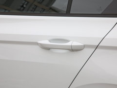 2020款 1.5L 自动时尚型