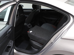 2020款 1.5L 自动精英型