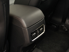 2020款 2.5L 自动四驱旗舰型