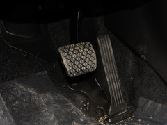 2020款 2.5L 自动四驱旗舰型
