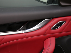 2019款 3.0T 350Hp 标准版 国VI