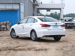 2020款 1.5T 手动炫锐型