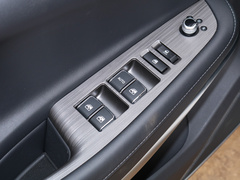 2020款 1.5T 手动炫锐型