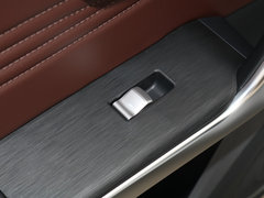 2020款 1.5T 两驱颜先锋