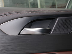 2020款 1.5T 两驱颜先锋