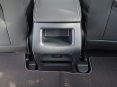 2020款 1.4T 手动尊贵型