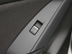 2020款 2.0L 自动两驱蓝天活力版