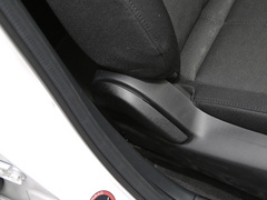 2020款 2.0L 自动两驱蓝天活力版