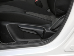 2020款 2.0L 自动两驱蓝天活力版
