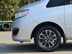2019款 PLUS 宜家版 1.8L 豪华型
