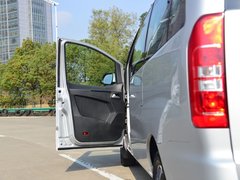 2019款 PLUS 宜家版 1.8L 豪华型