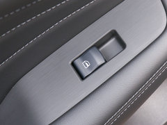 2020款 1.5T 两驱i型