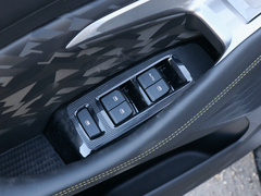 2020款 1.5L 手动24小时在线精英型